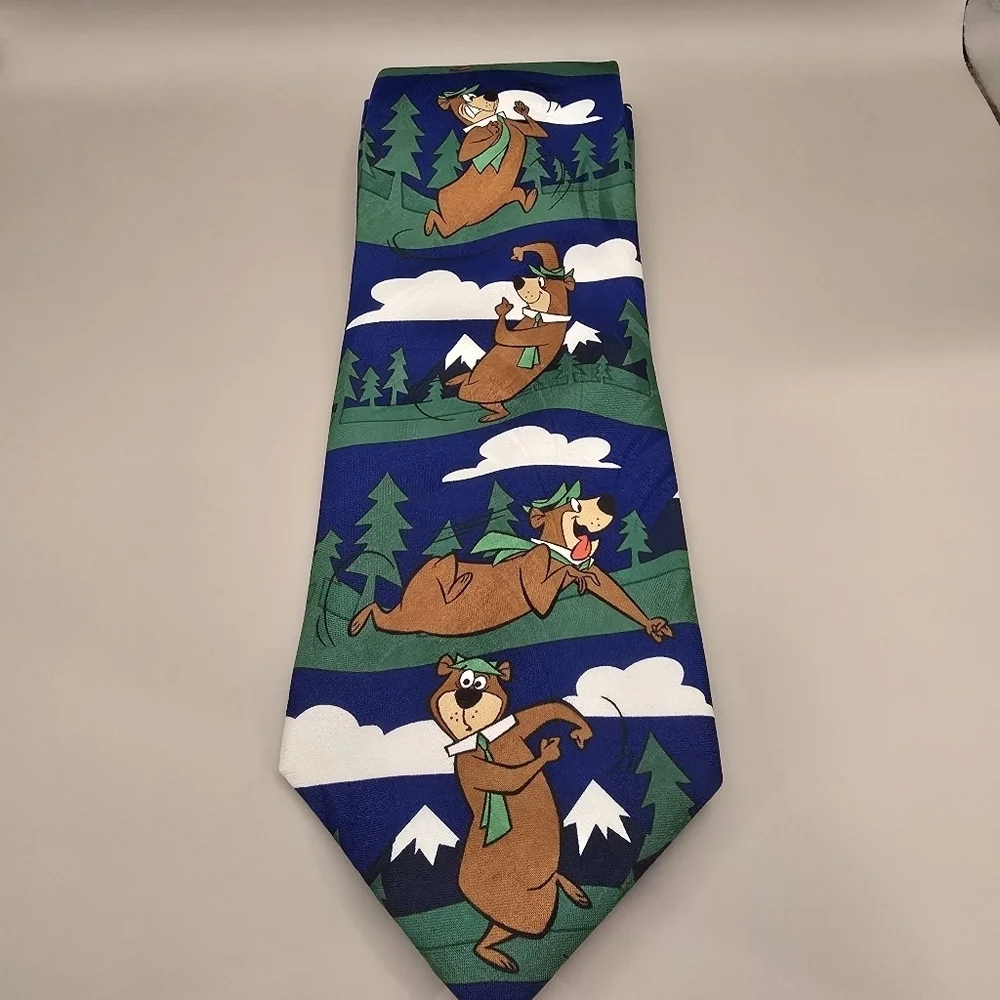 Vintage 1999 Cartoon Network Hanna Barbera Yogi Bear Necktie Polyester.
